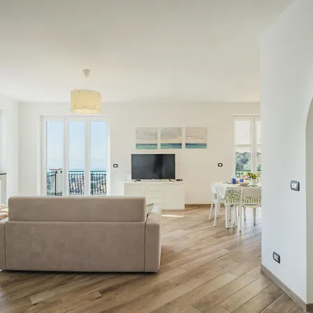 Sorvegallo By Interhome Moneglia